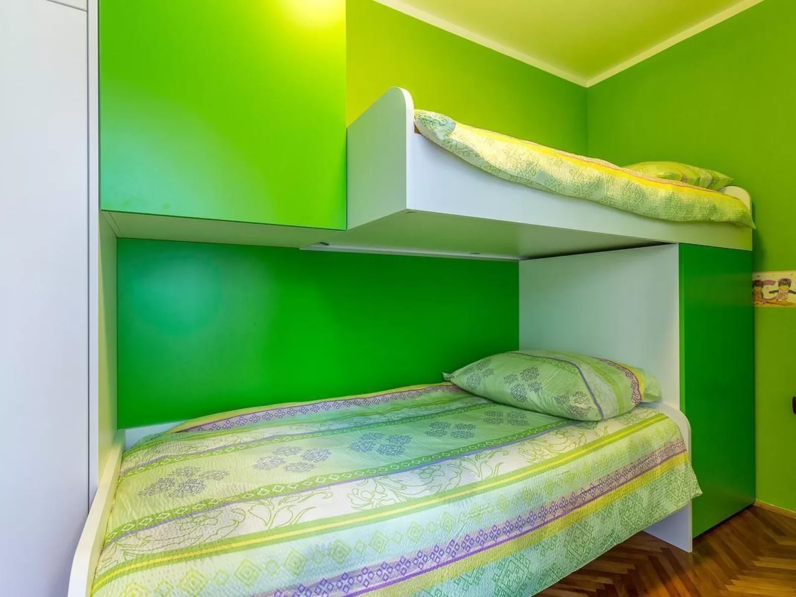 "Luis" mit Privatparkplatz - Binnen