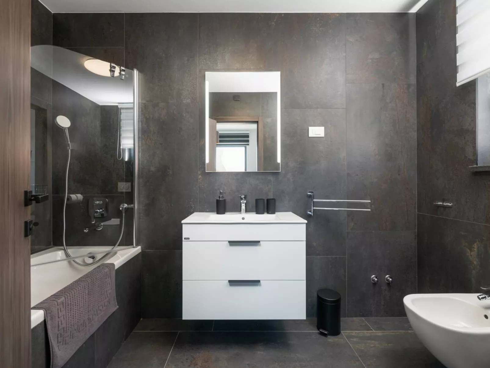 4 SZ mit Bad en suite Pool und Sommerküche-Binnen