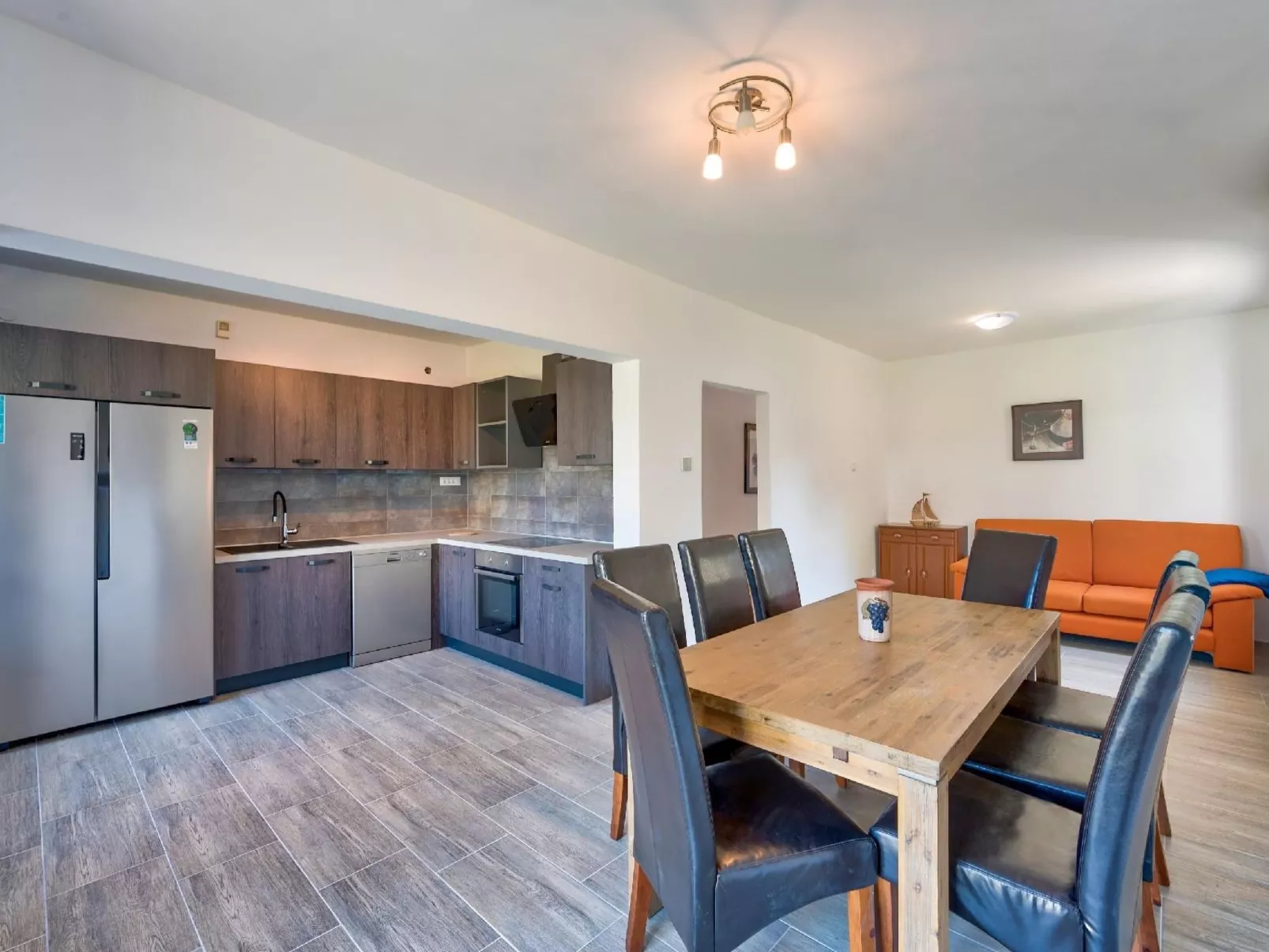 Villa mit Garten, Grill und Terrasse-Binnen