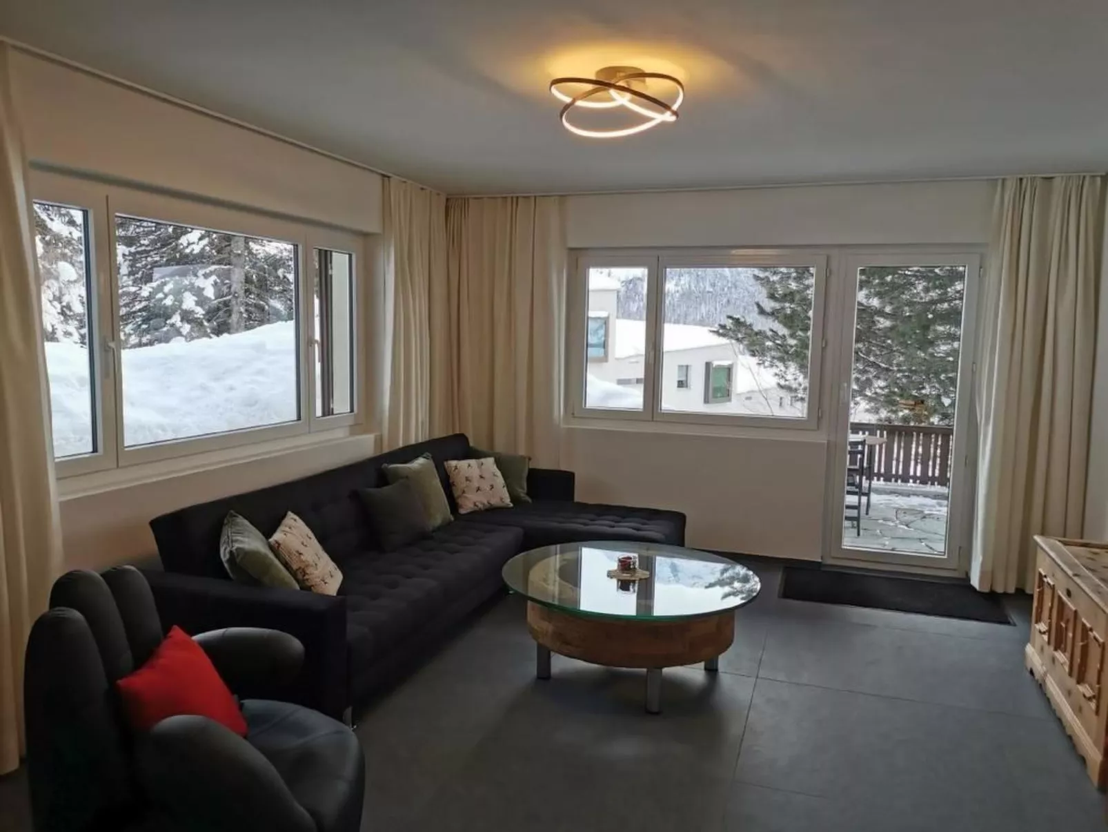 Chesa Andrea, EG-Binnen