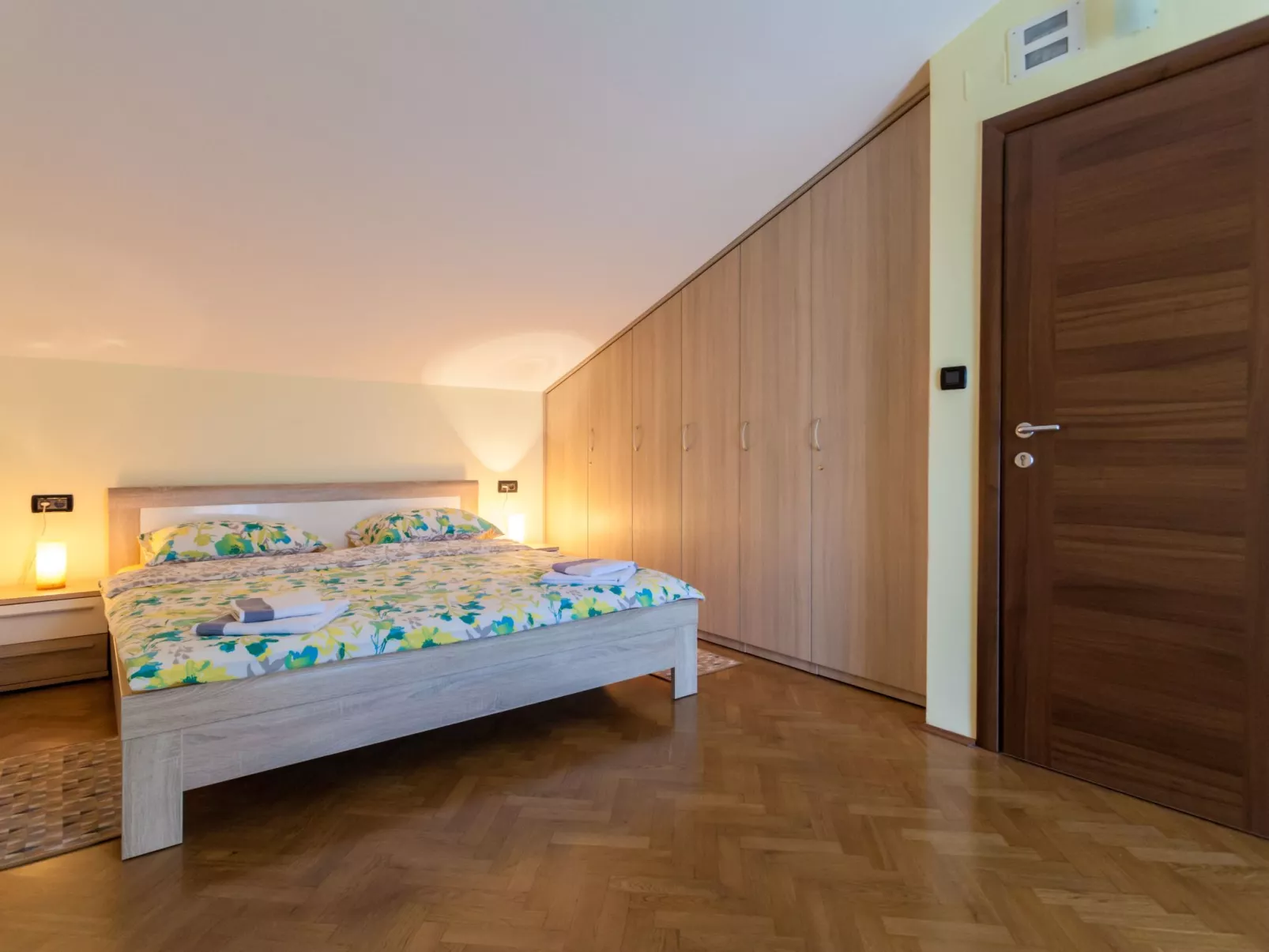 In der Nähe des Meeres, schöne und moderne Wohnung-Binnen