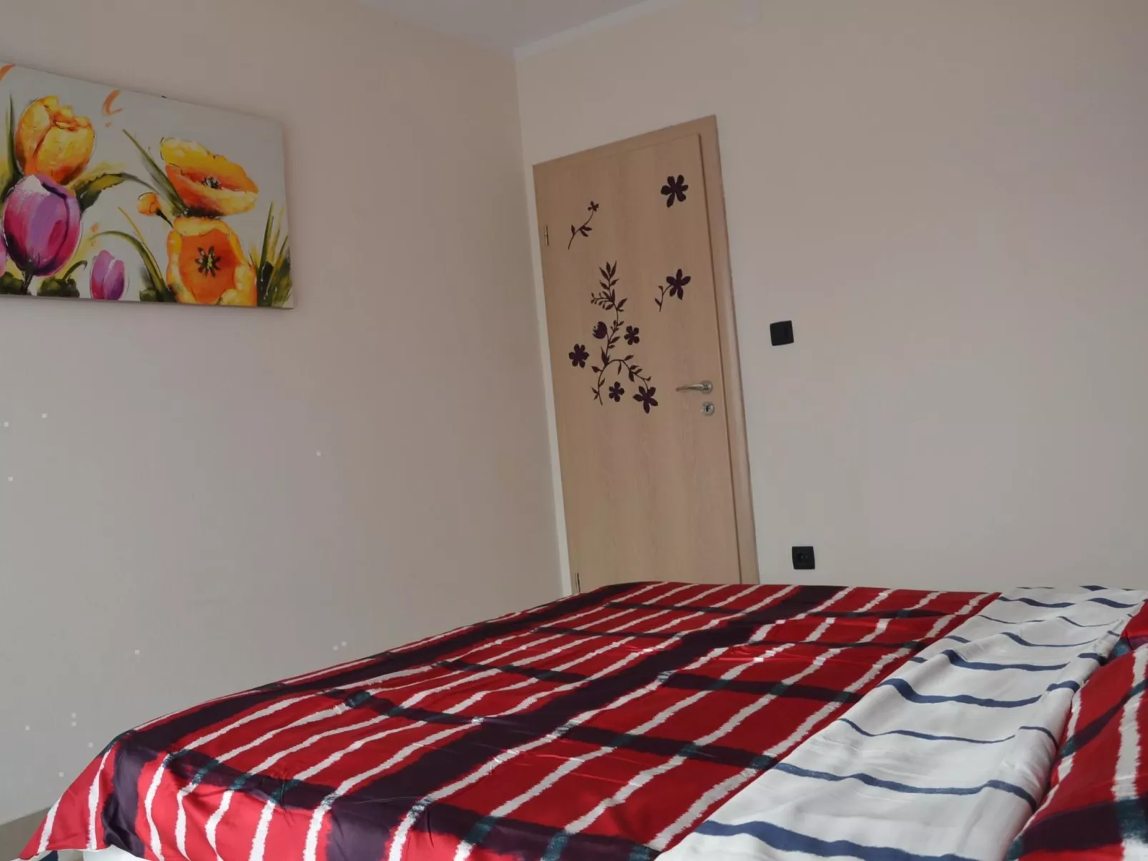 Großes Ferienhaus mit eigenem Pool und Terrasse-Binnen