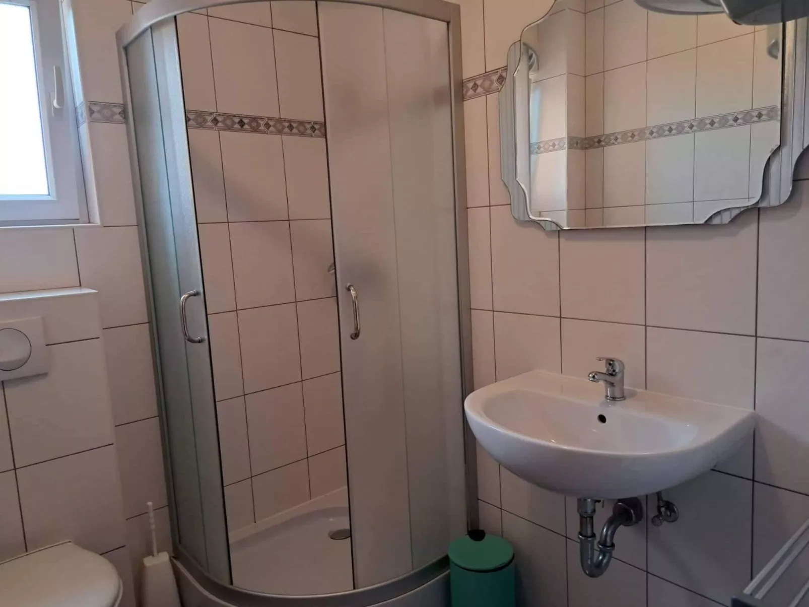 "Nette App in der Nähe des Pools"-Binnen