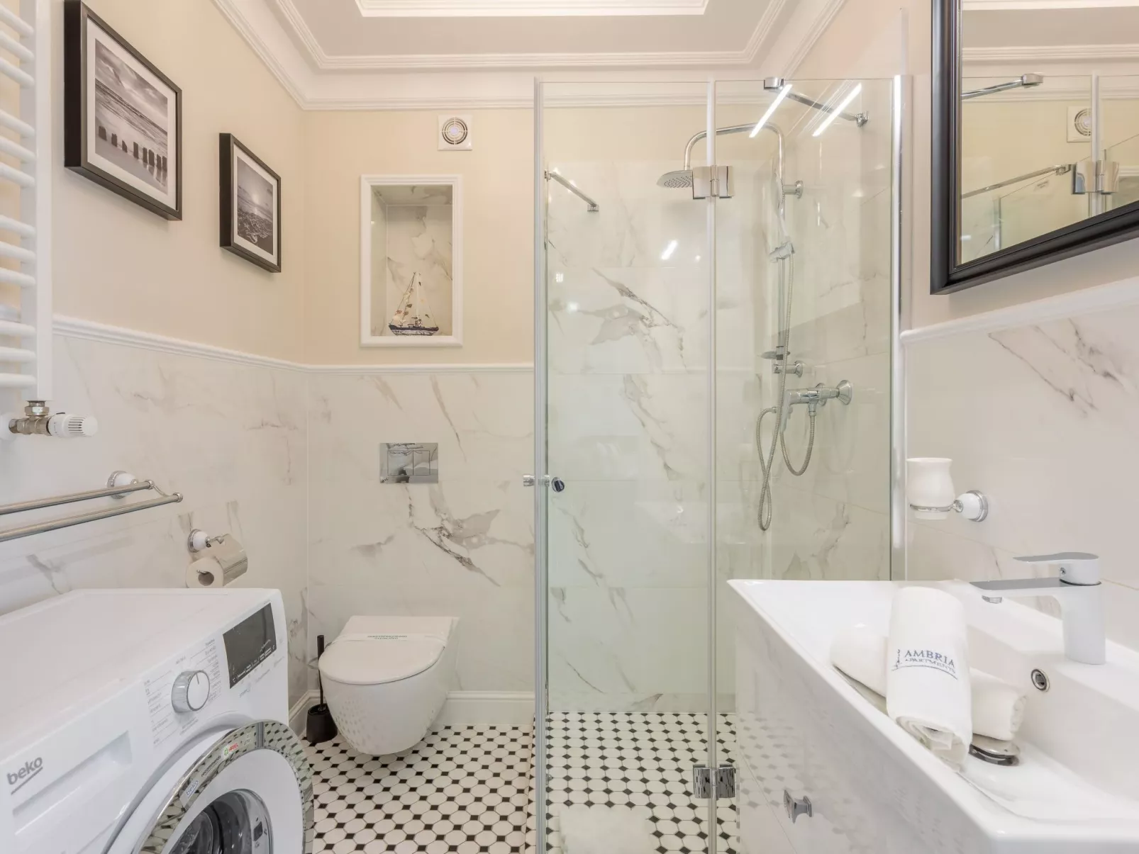 Rose 1 in Swinemünde am Meer-Image-tags.info