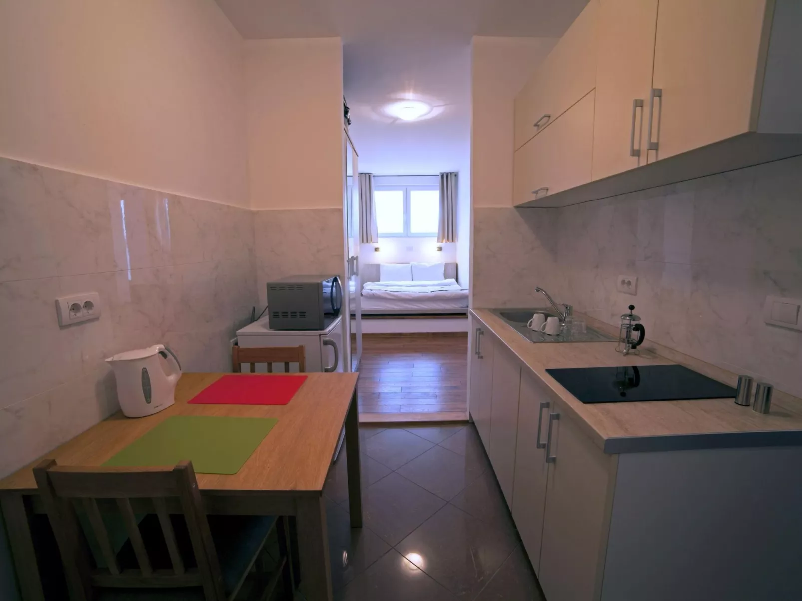 Penthousewohnung mit großer Terrasse in zentraler Lage - Binnen