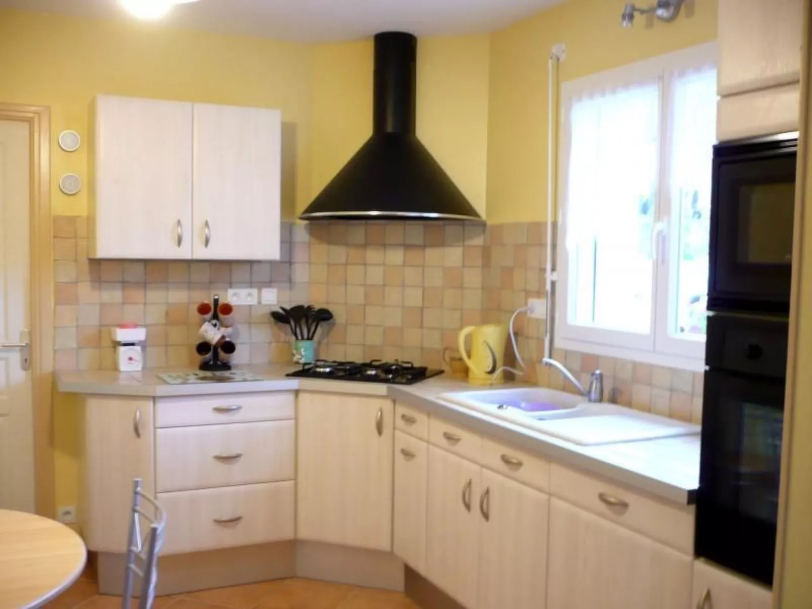 Mit eigener Terrasse-Binnen