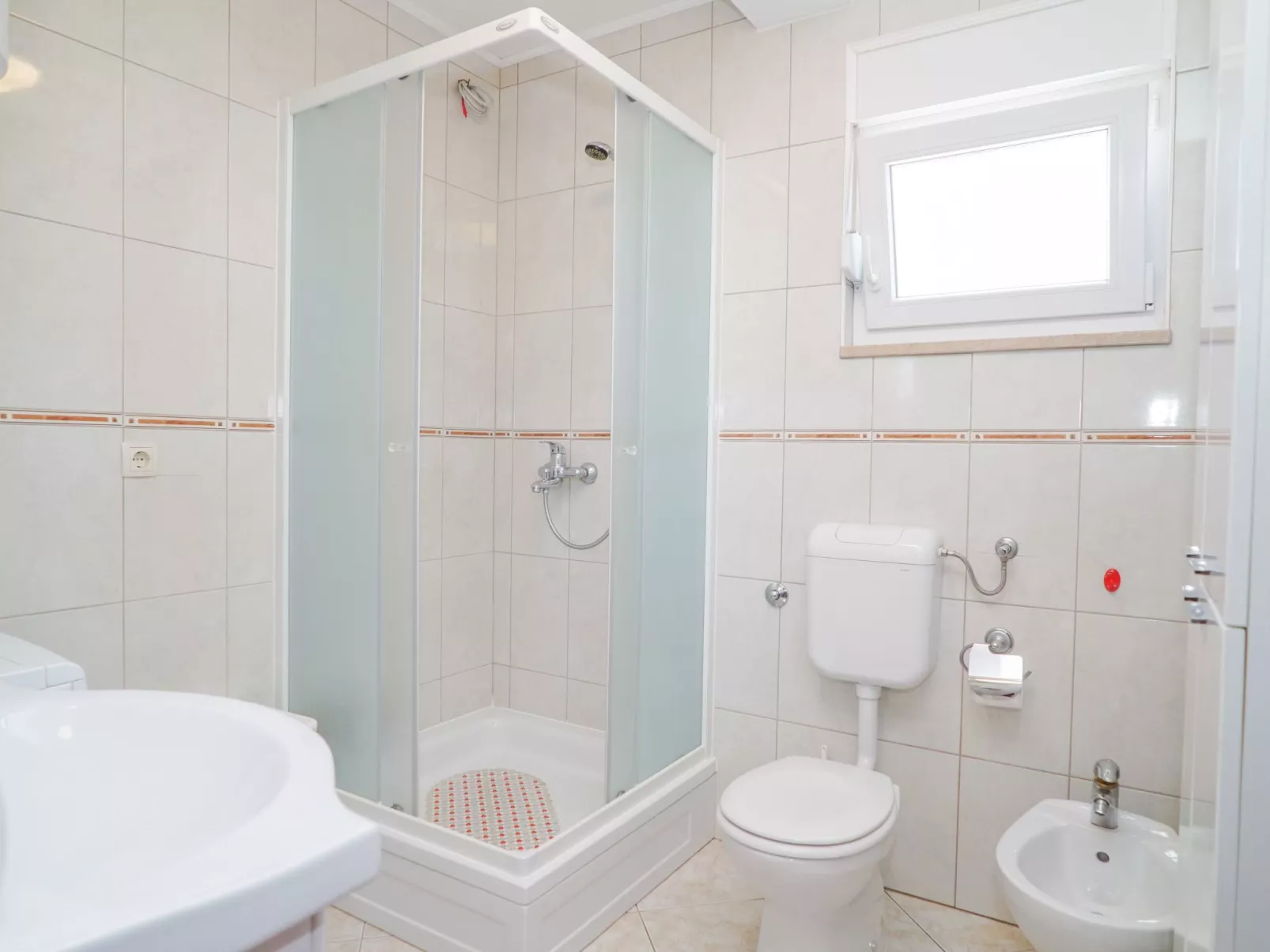 In der Nähe des Meeres und des Sees-Binnen