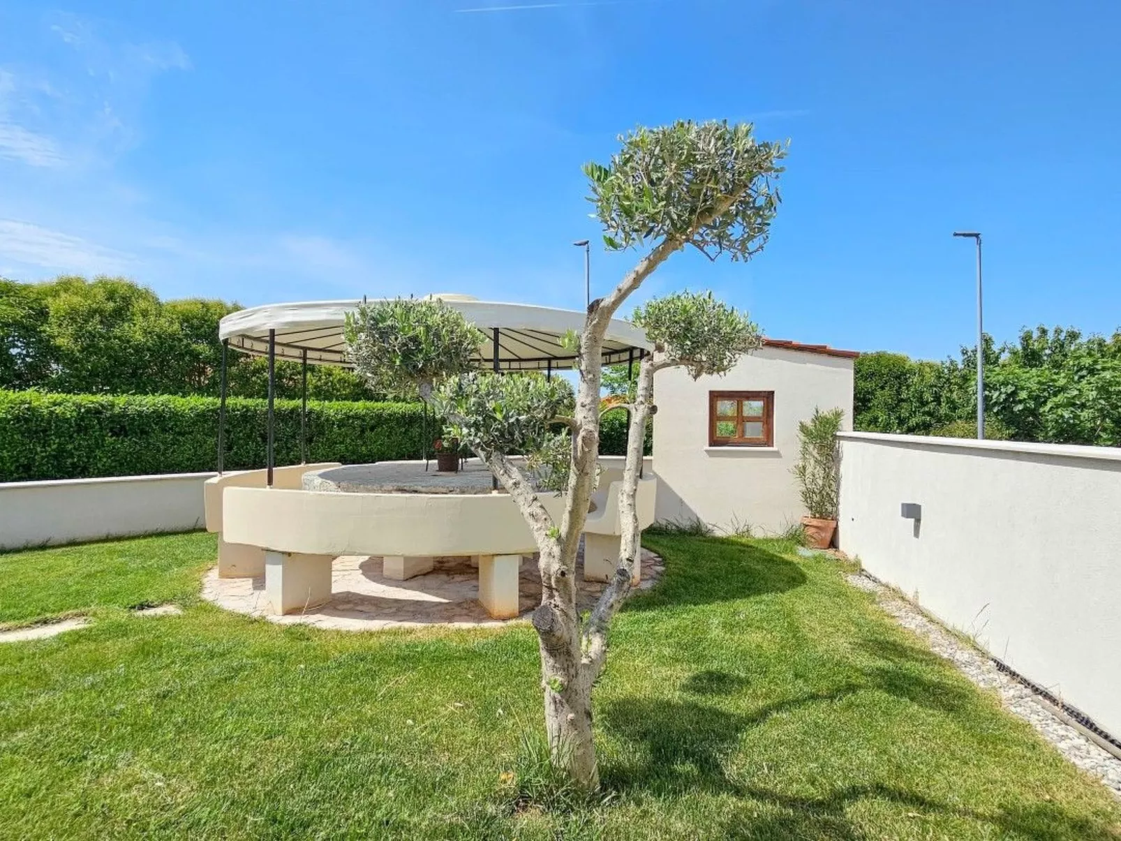 Für 2 Personen ca. 30 m&sup2; in Novigrad, Adriaküste Kroatien (Westküste von I-Buiten