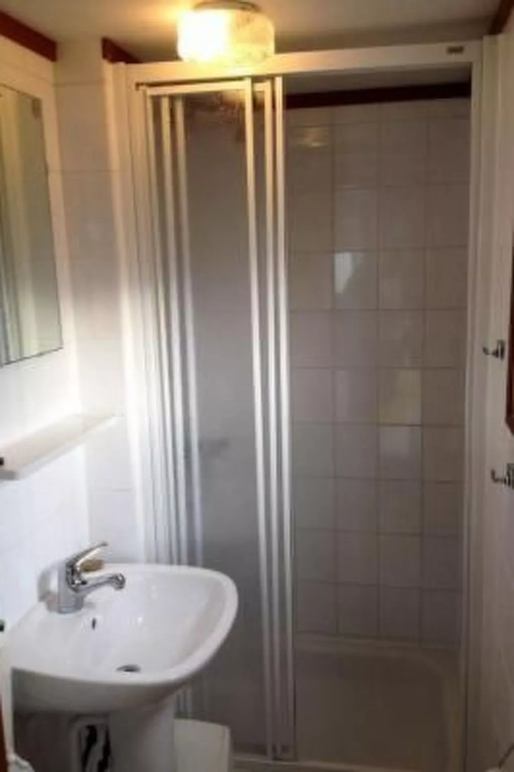 Strandnahes Chalet mit überdachter Veranda-Binnen