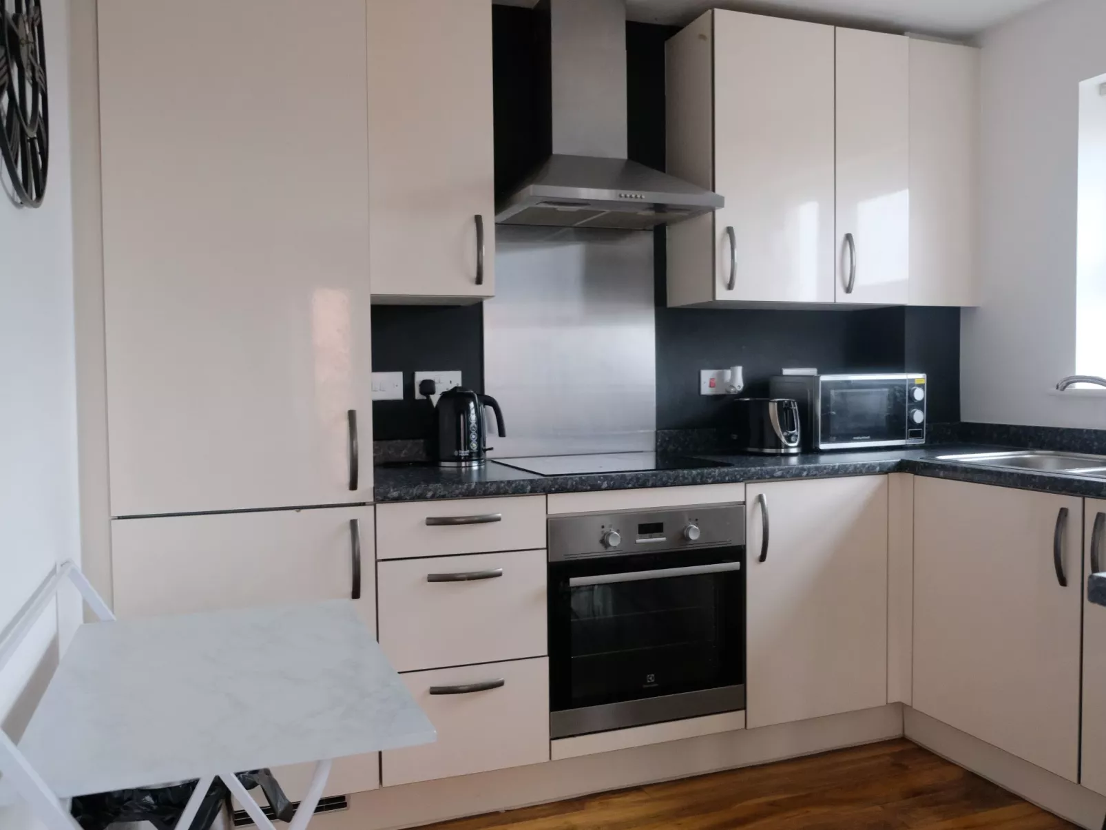 1-Schlafzimmer-Wohnung, 3 Gäste mit Parkplatz und Wi-Fi-Image-tags.info