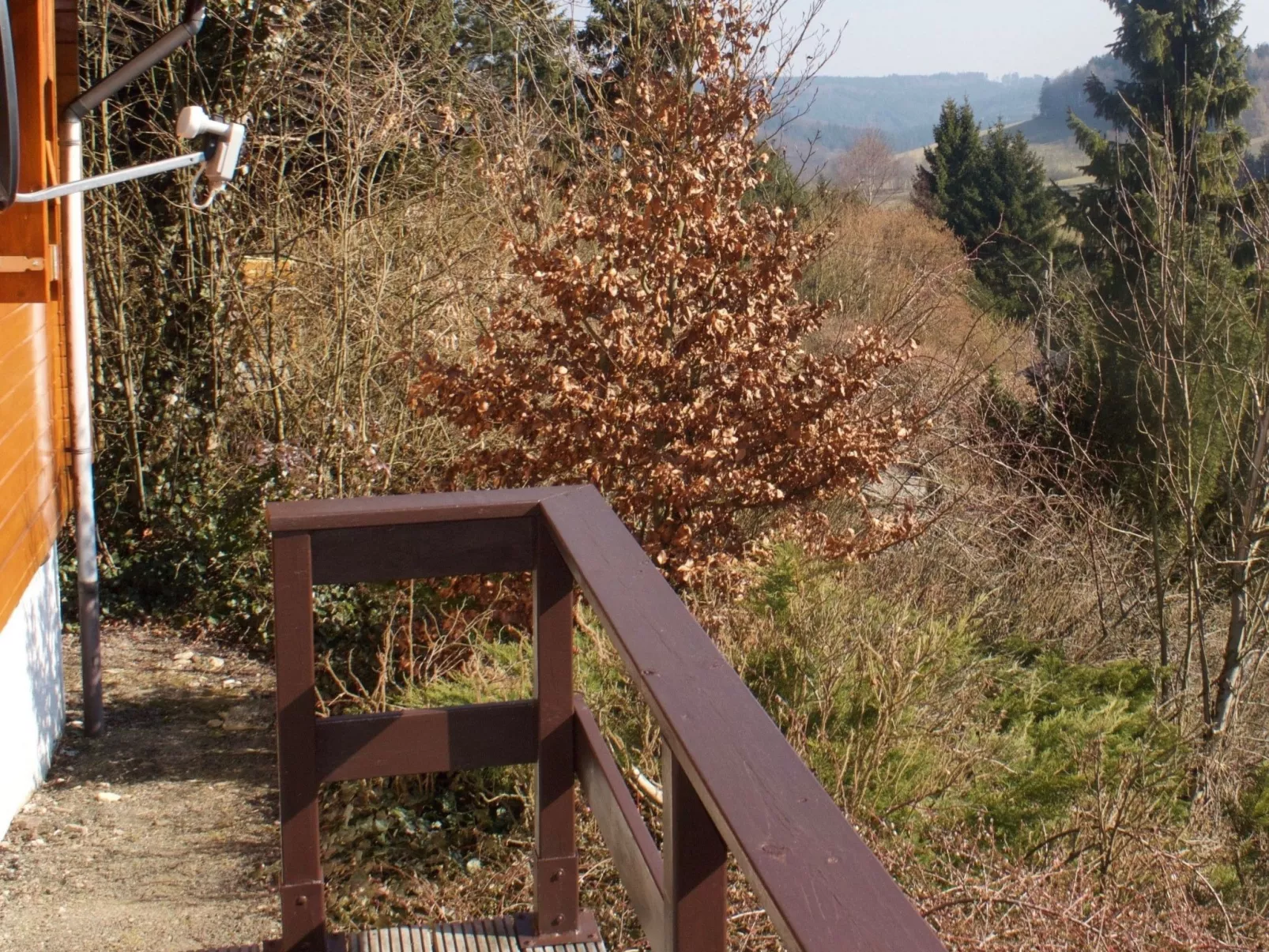 Mit Privatparkplatz-Binnen