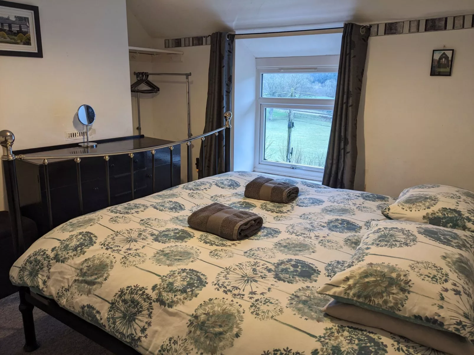 Velvet Cottage-Image-tags.info