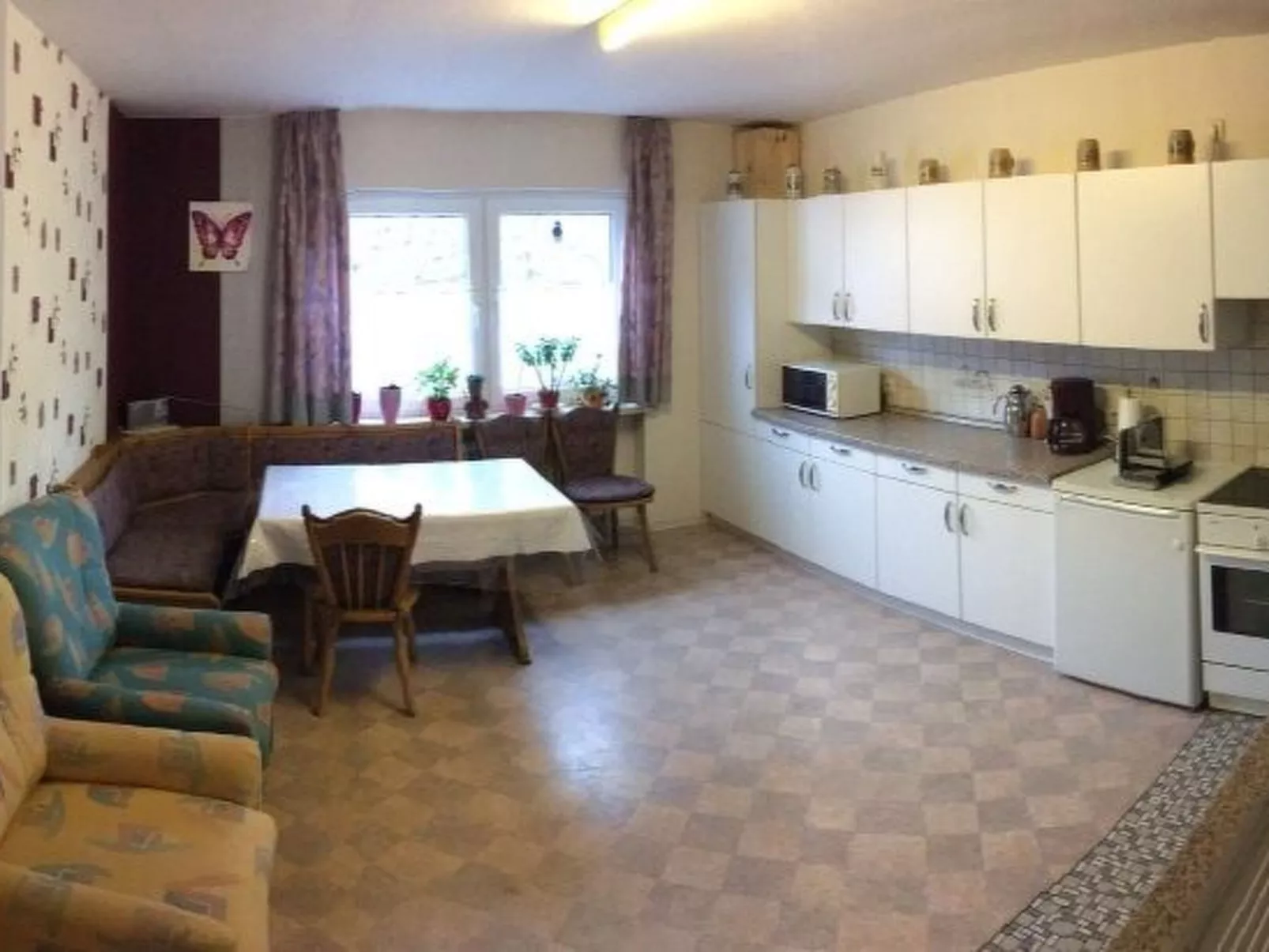 Große Ferienwohnung in Gosberg mit Terrasse, Garten und Grill-Binnen