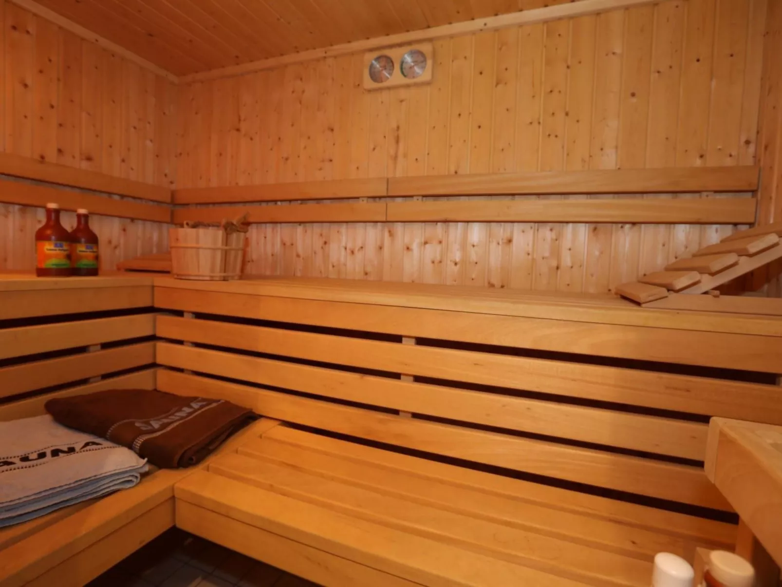 Carola-Image-tags.info