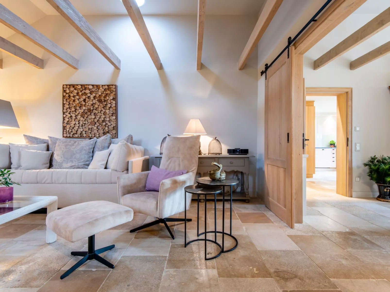 In Großmorsum mit Terrasse und Grill-Binnen