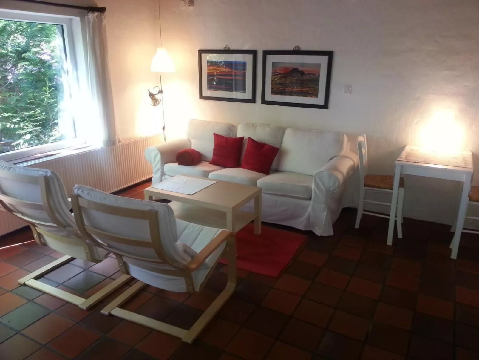 Große Ferienwohnung mit Garten, Grill und Terrasse-Binnen