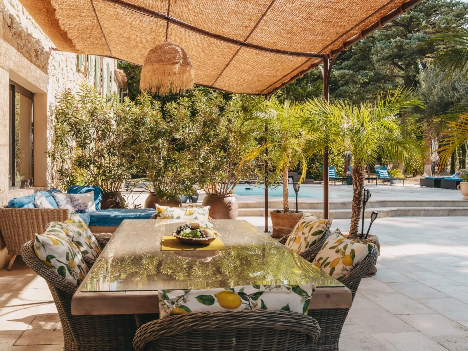 Mit Blick auf das Wasser-Buiten