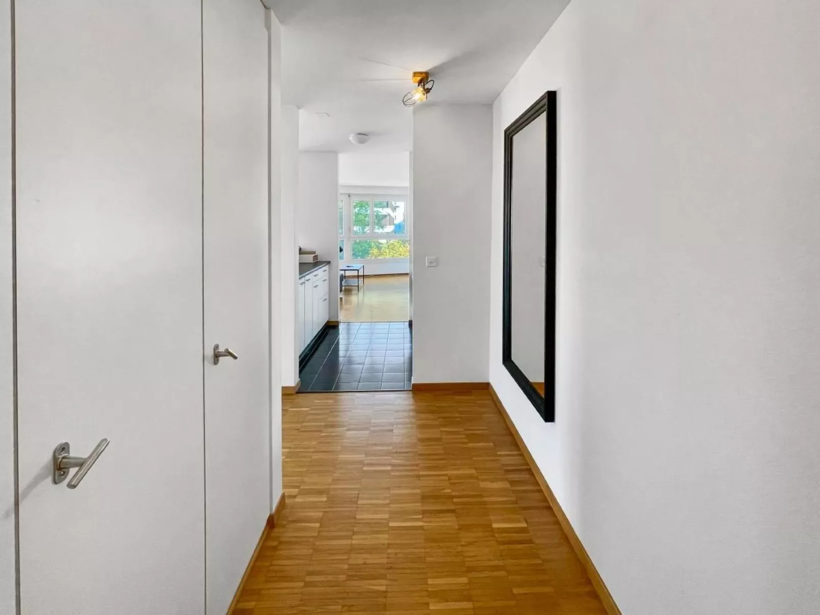 ARISER Zug Central Business Apartment-Binnen