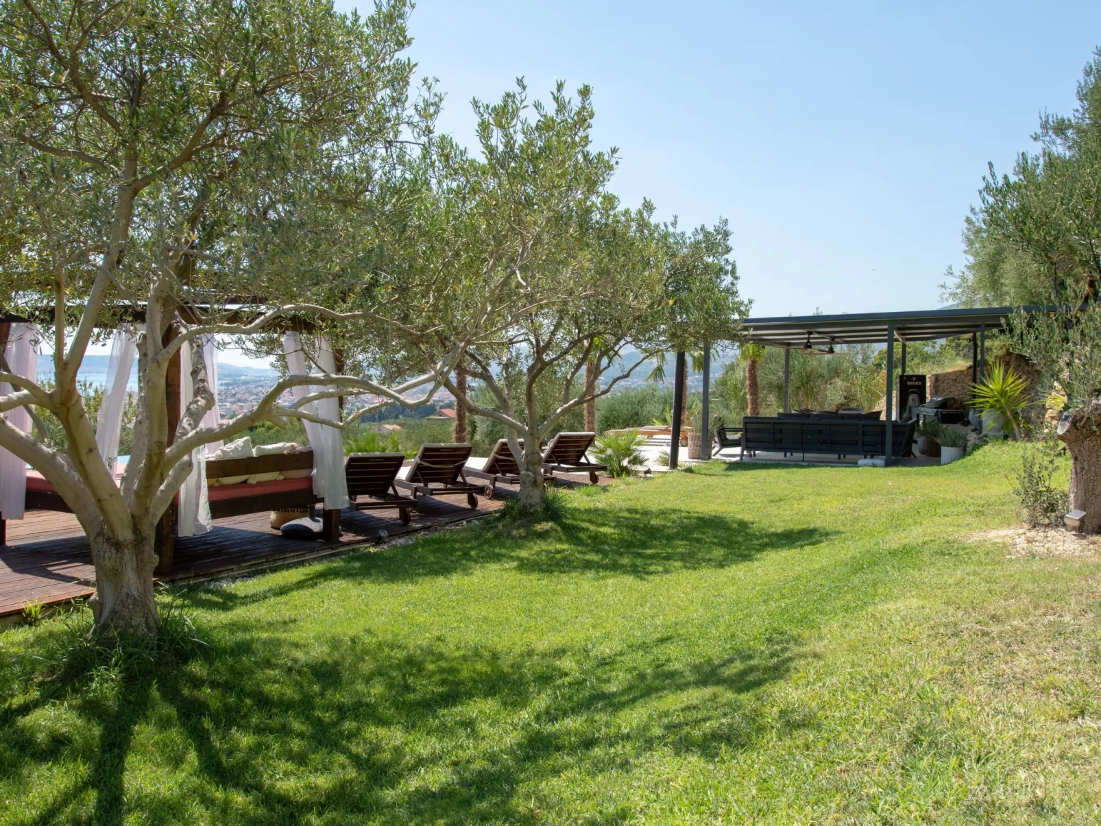 Haus für 9 Personen und 1 Kind in Kastel Luksic-Buiten