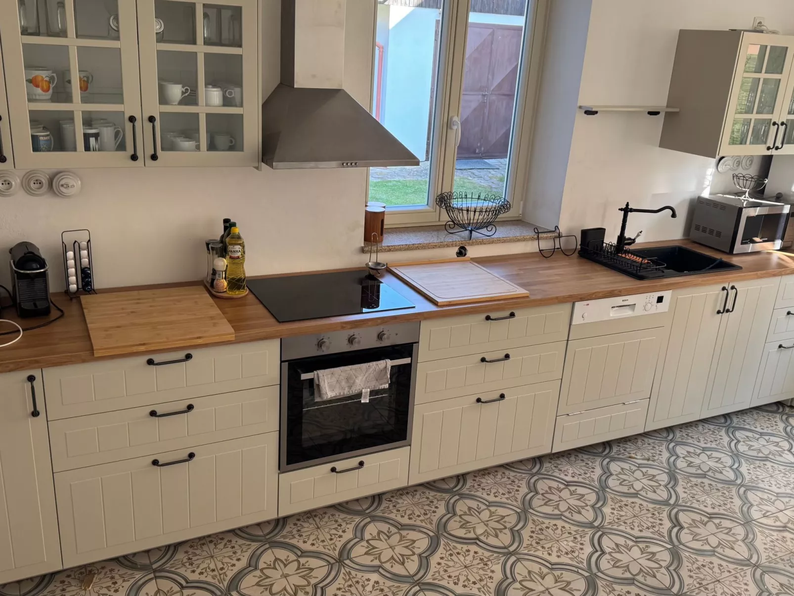 Mit Terrasse - Binnen