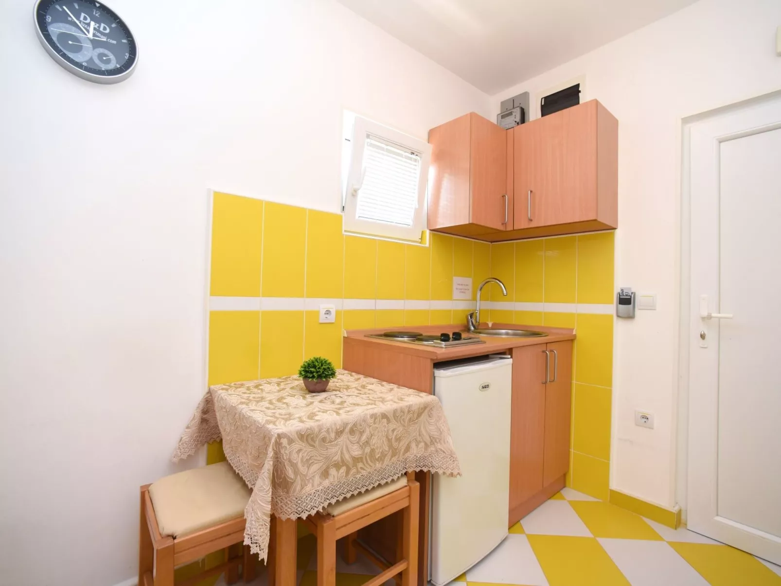 Studio-Apartment mit Balkon - Image-tags.info