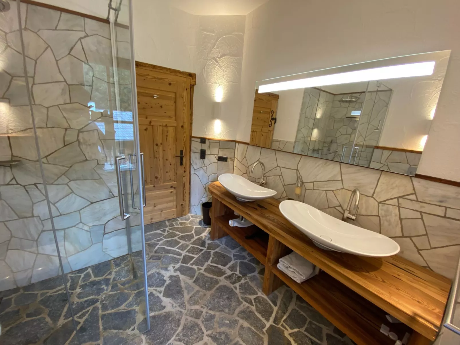 Studio Wasserfall-Binnen