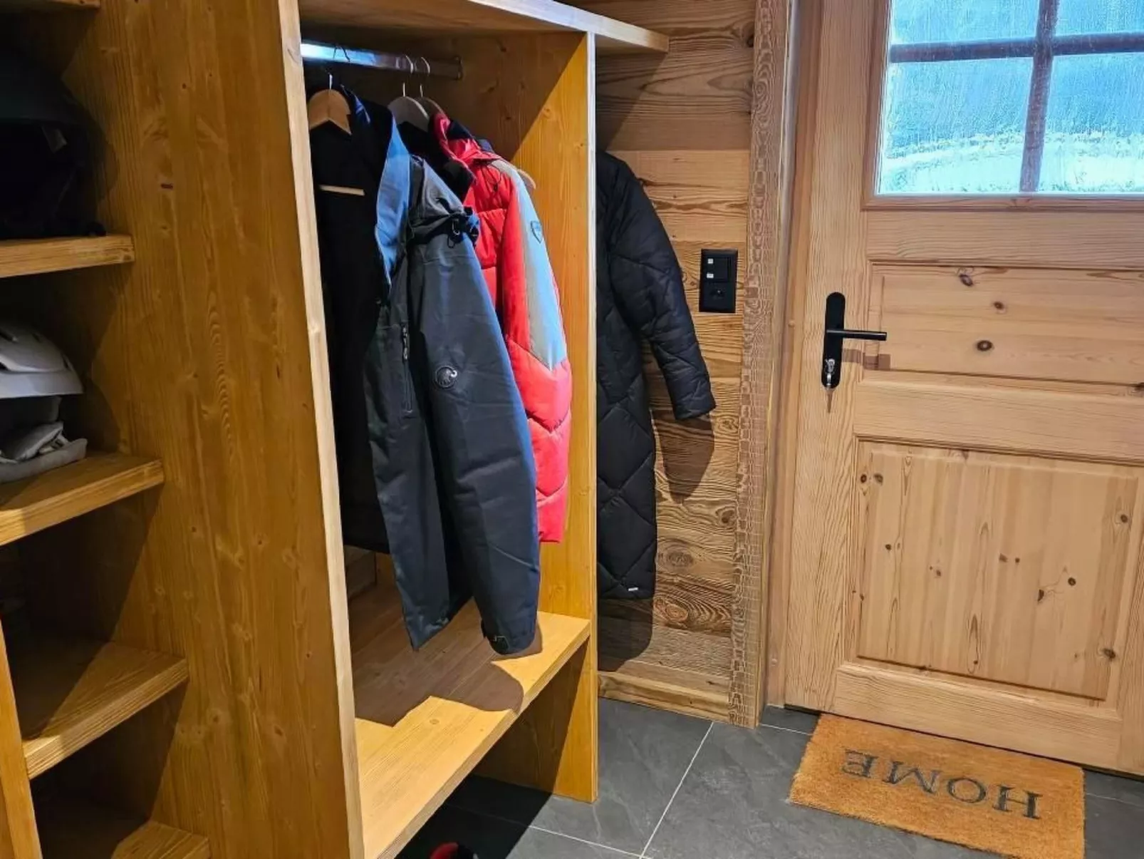 Charming Chalet Doux Douze-Image-tags.info