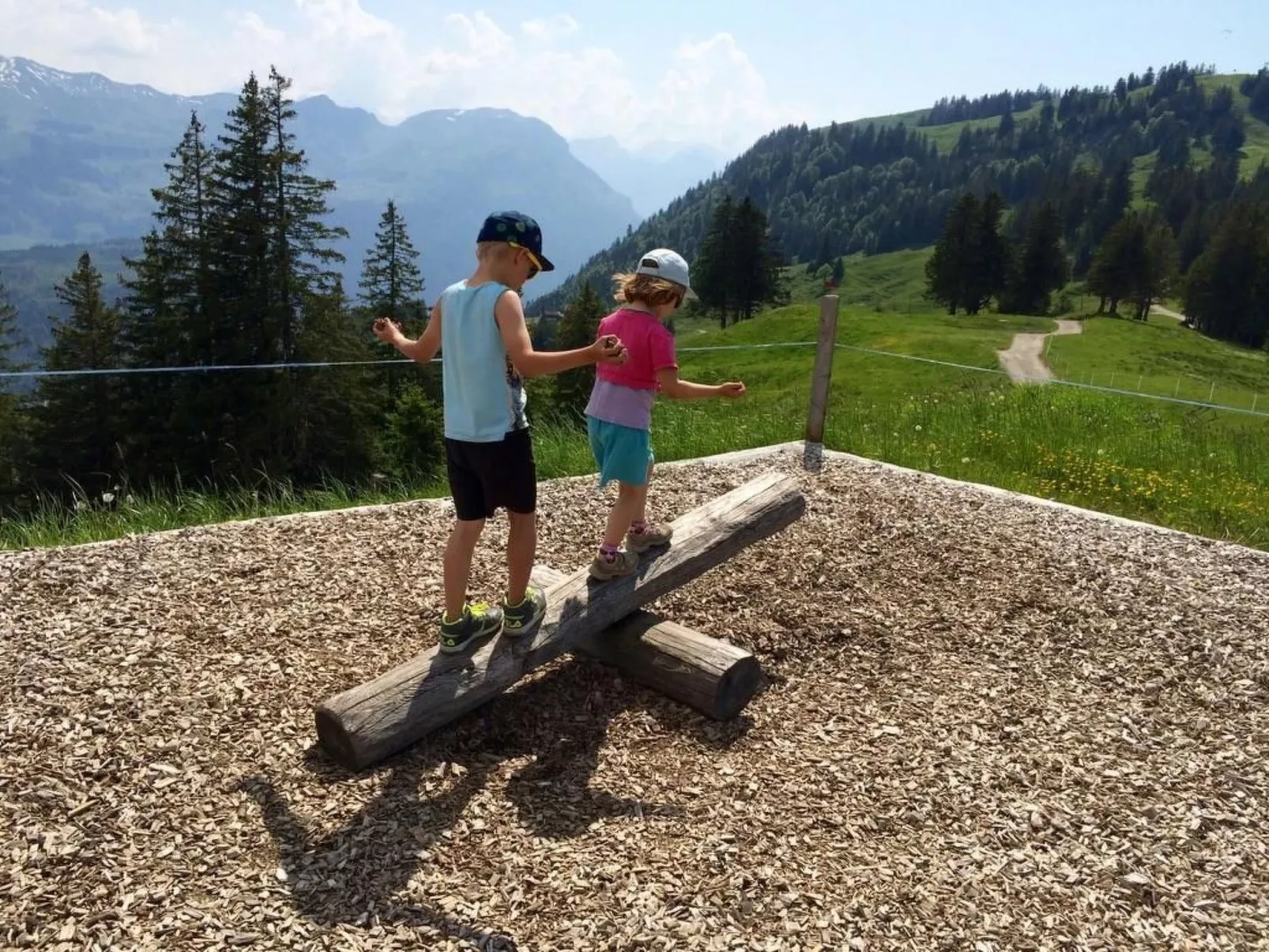 Brunni-Alpthal direkt an den Mythen-Bergen-Buiten