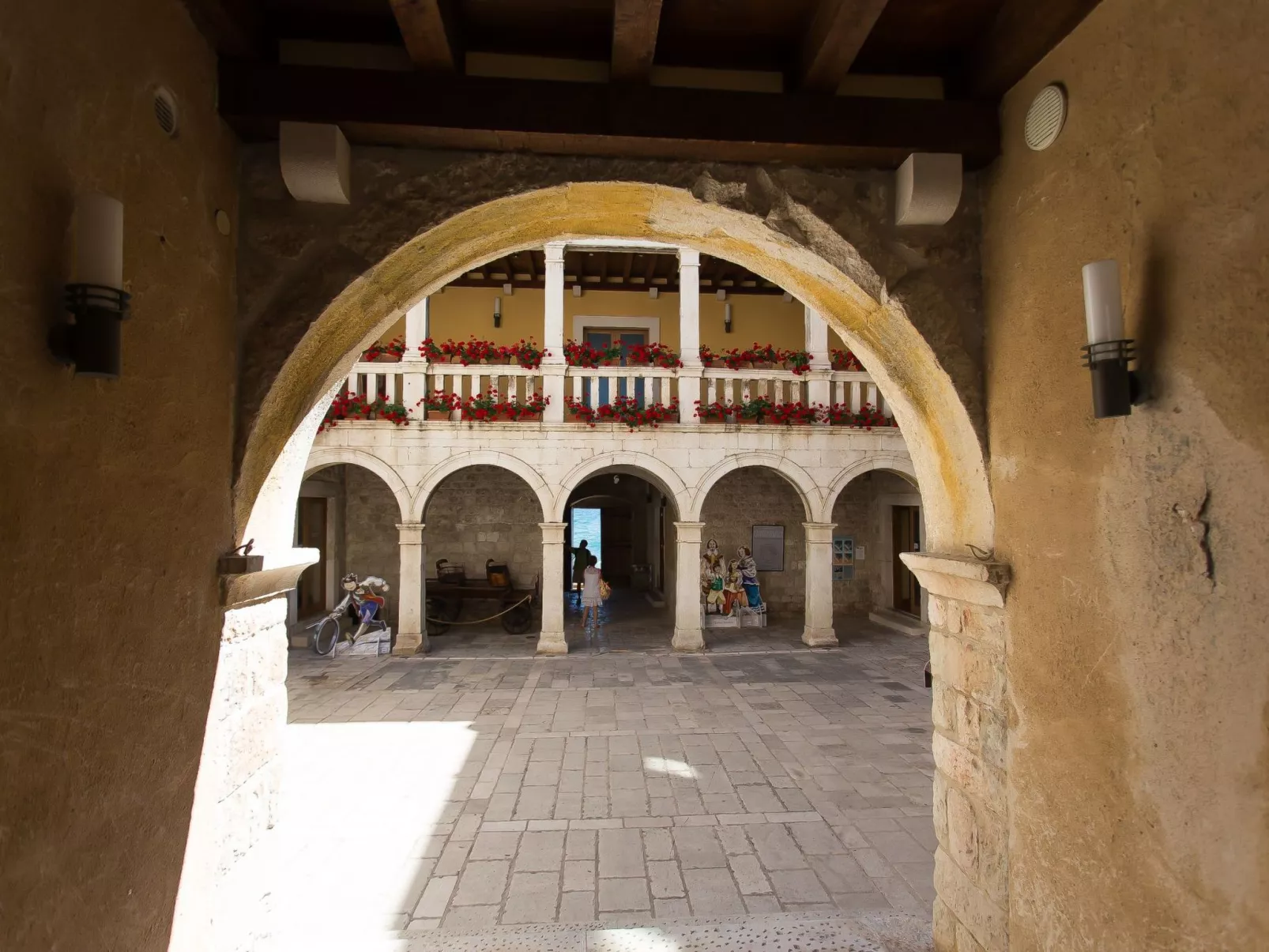 Moderne ap. 2 mit Pool und Grill in der Nähe von Split und Trogir-Image-tags.info