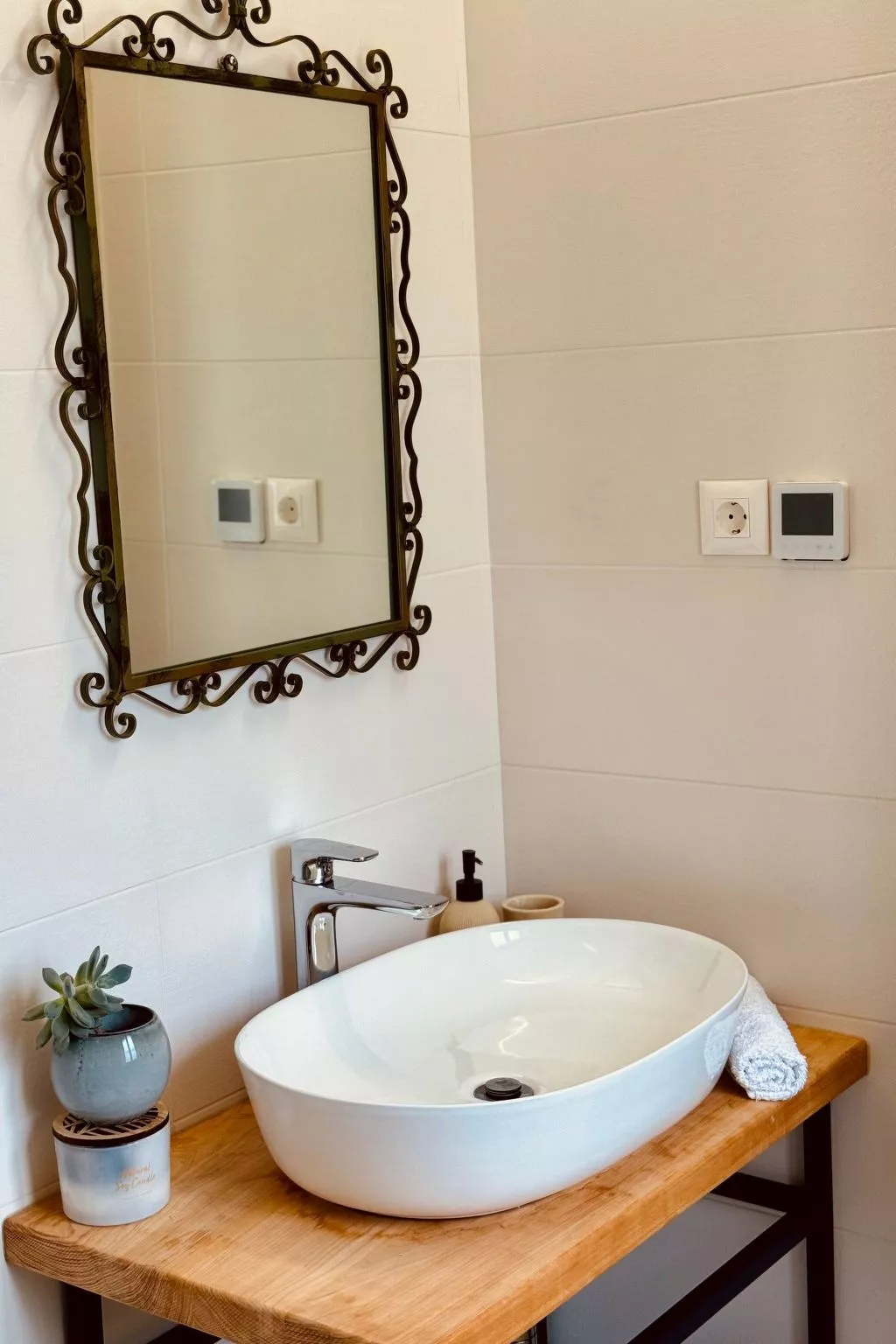 Ferienvilla mit Garten, Grill und Terrasse-Binnen