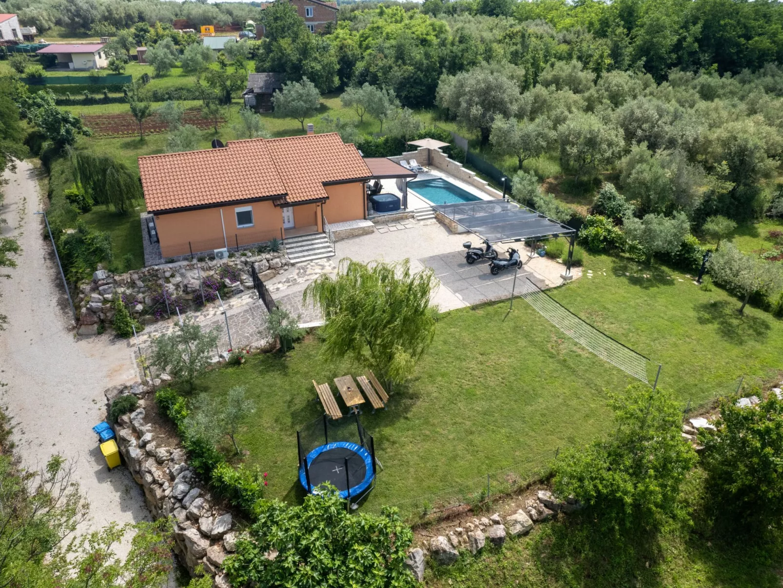 Villa Pendolina mit privatem Pool und Jacuzzi-Binnen