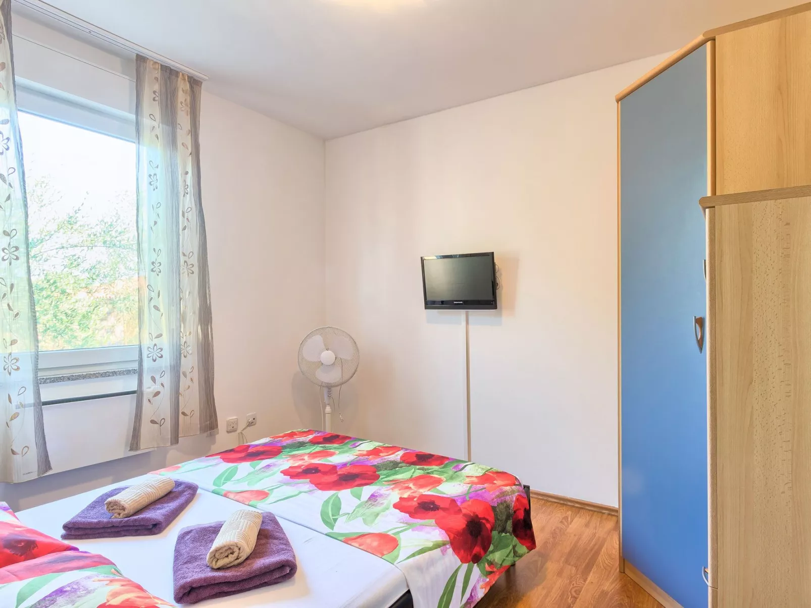 Haus Daniela mit überdachter Terrasse und Pool-Binnen