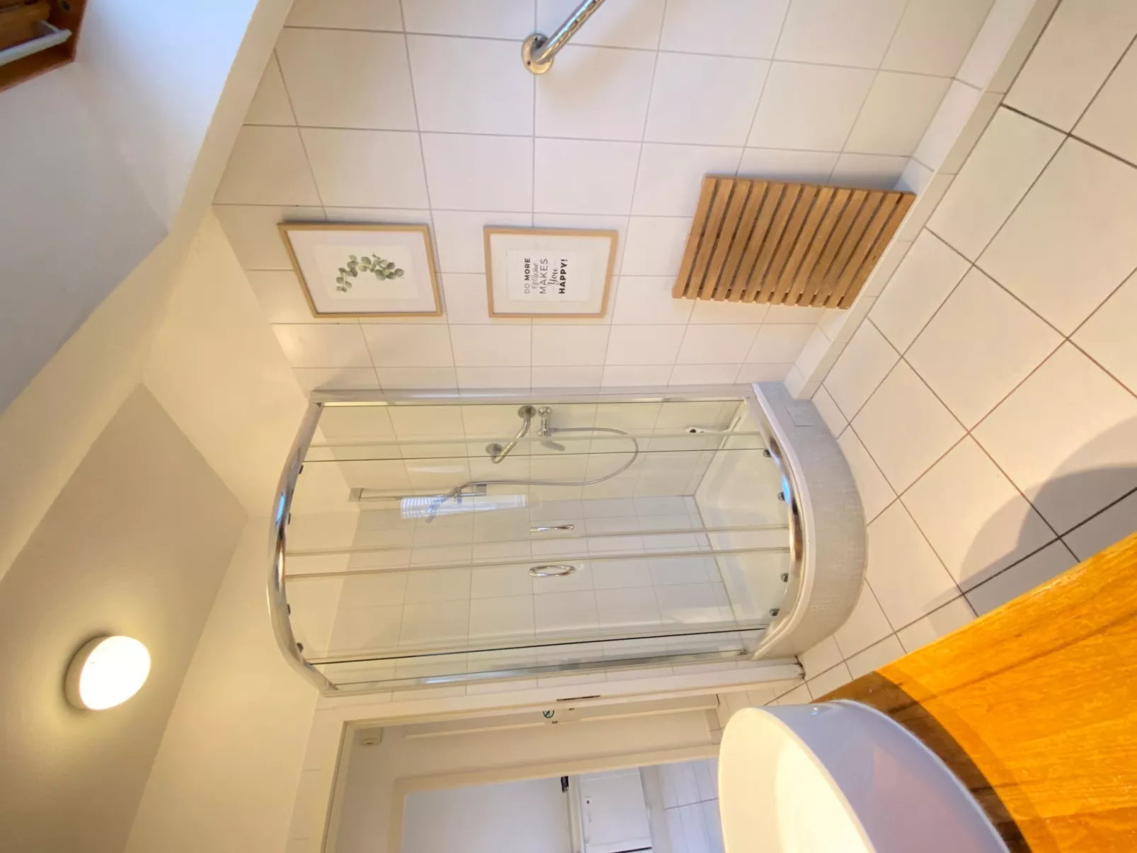 Mit Stellplatz mitten im Grünen-Binnen