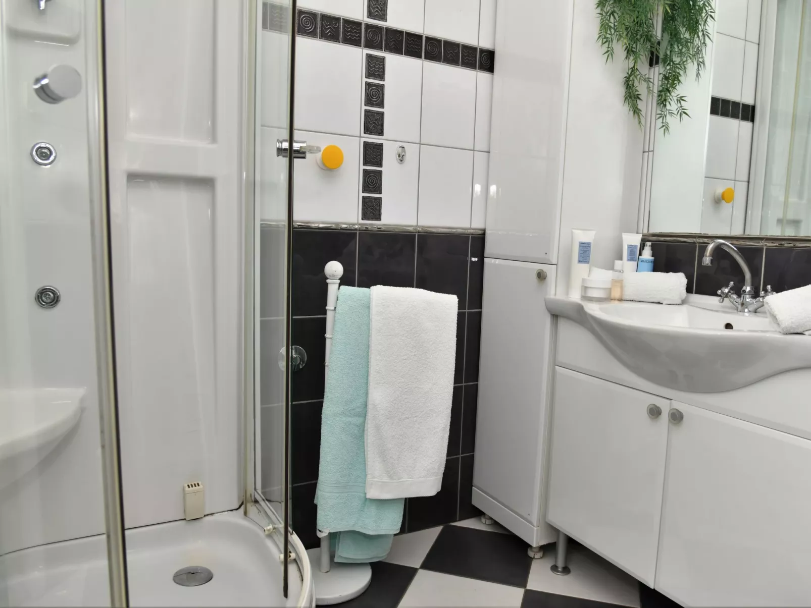 Ferienvilla in ruhiger Lage mit Pool-Binnen