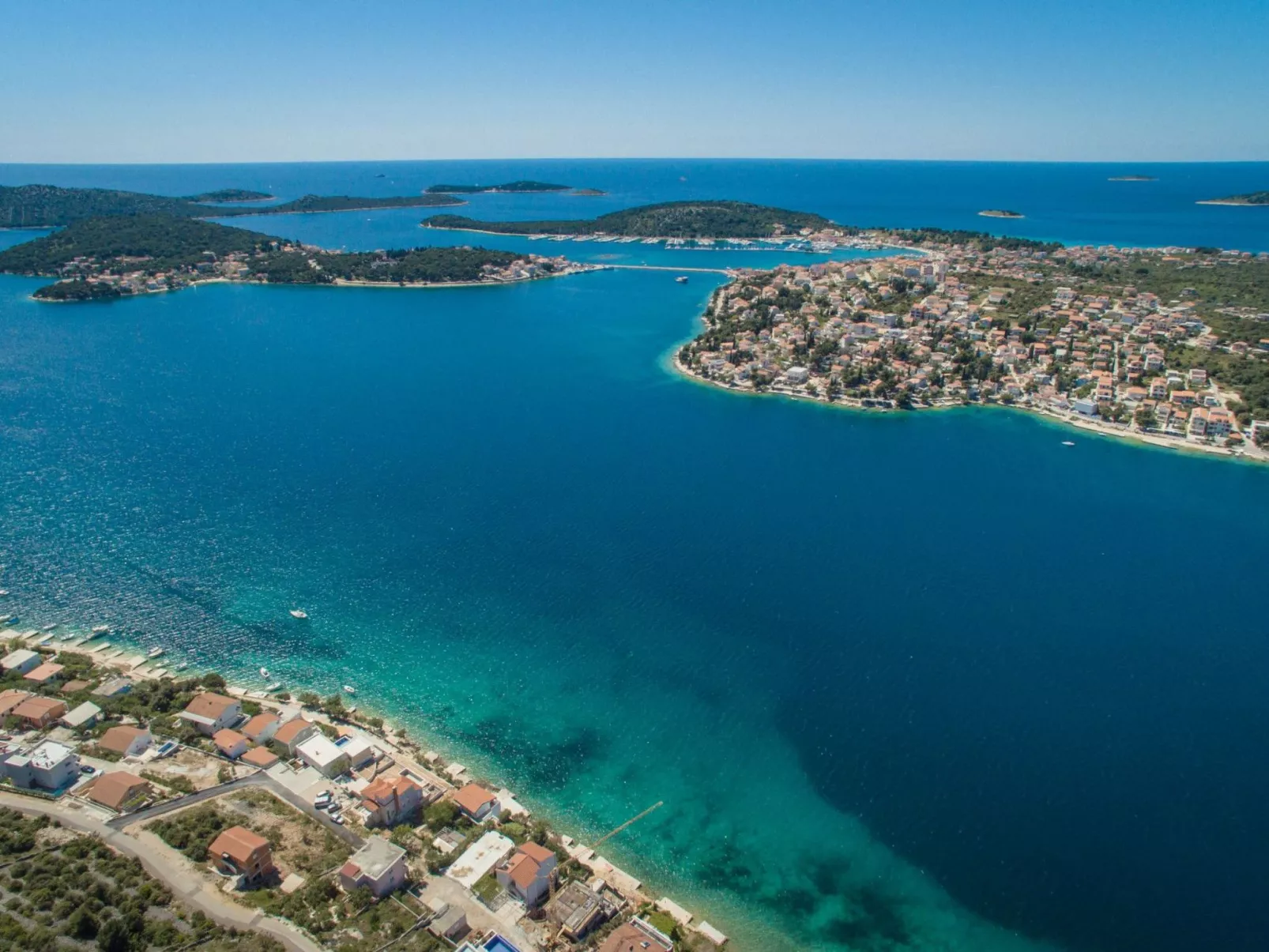 Am Strand "Villa Lori"-Binnen