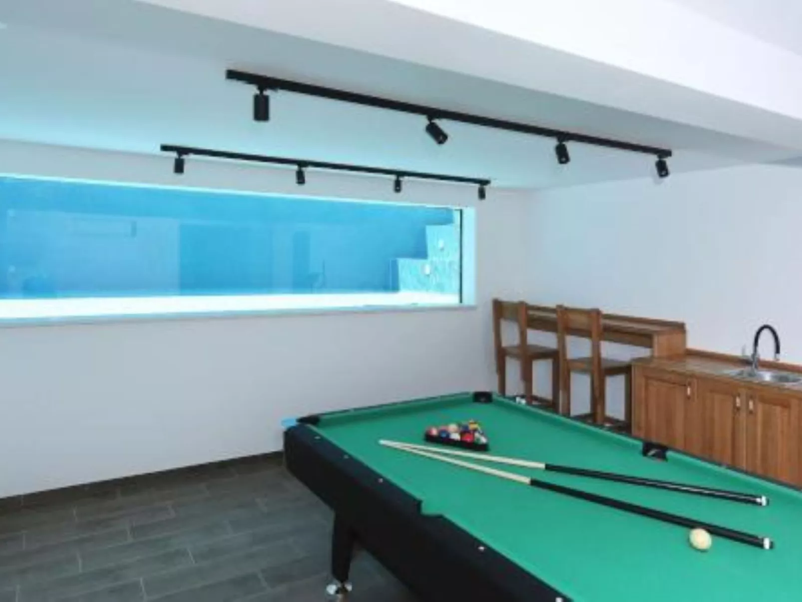 Villa Petra mit beheiztem Pool und Sauna-Binnen