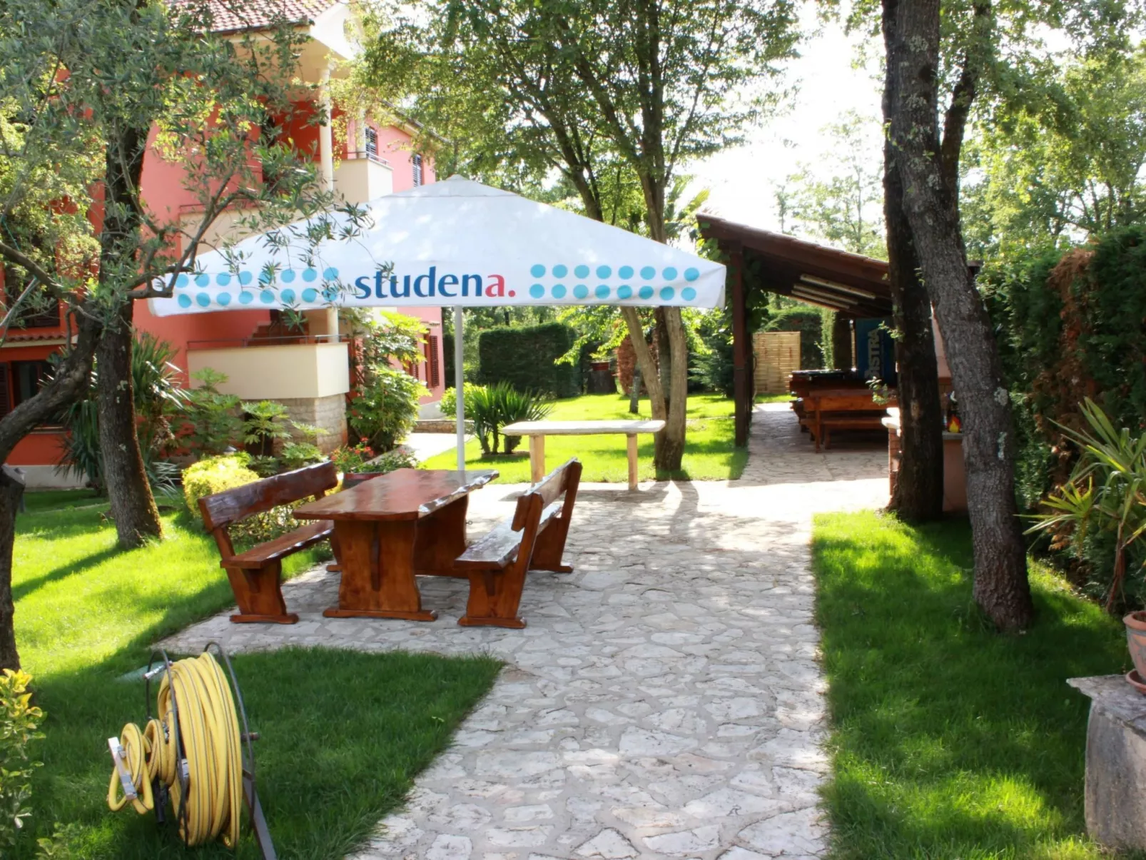 Wohnung 'Villa Plavo mehr-Buiten