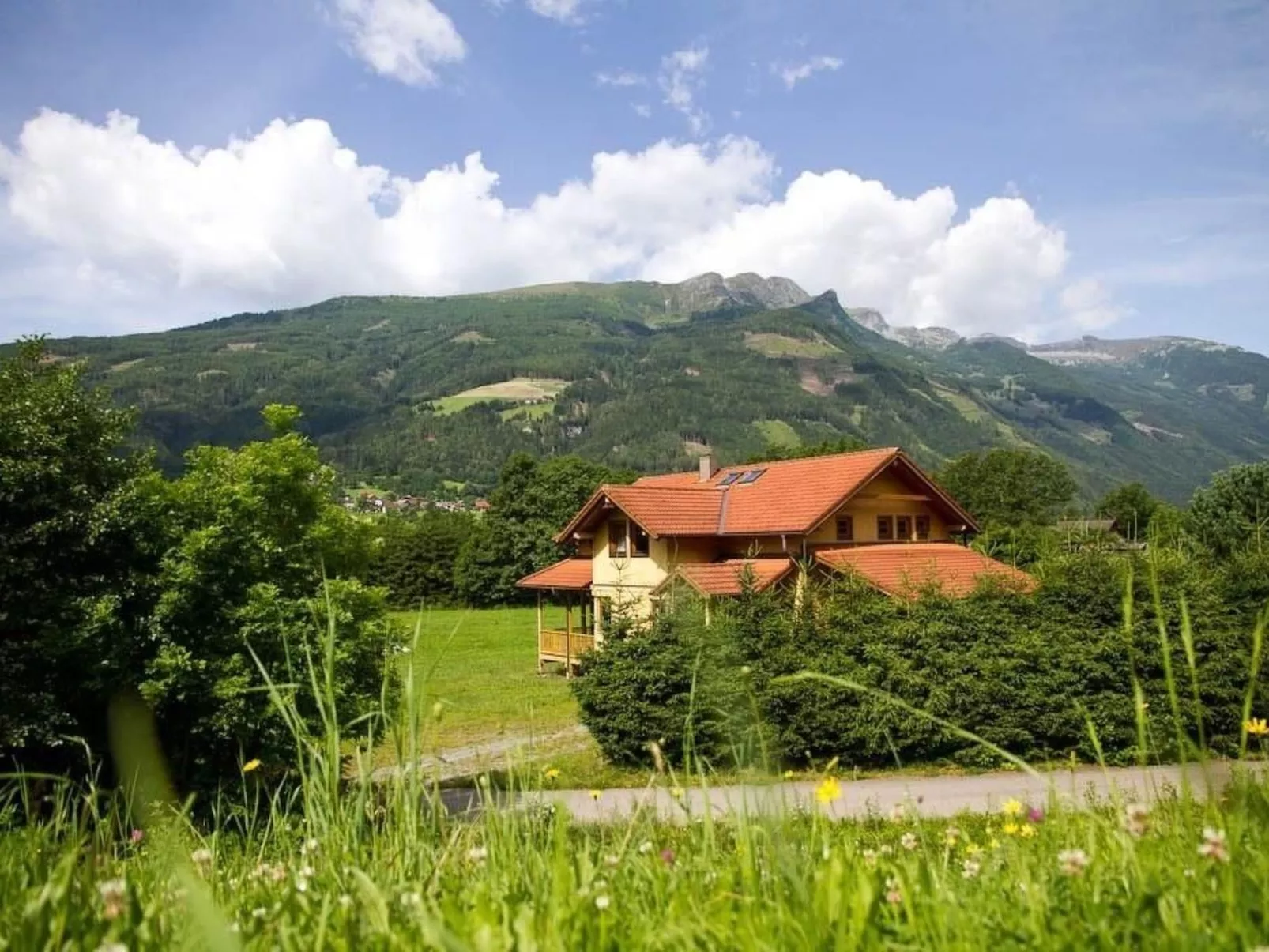 Komfortables Vollholzhaus in Fischertratten-Buiten