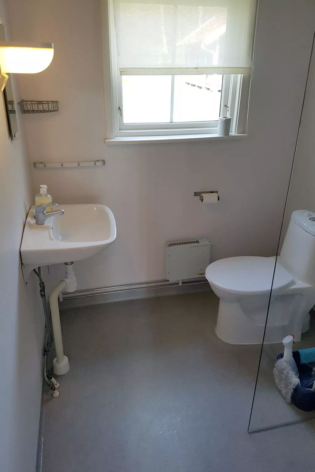 Holzhaus mit überdachter Terrasse-Binnen