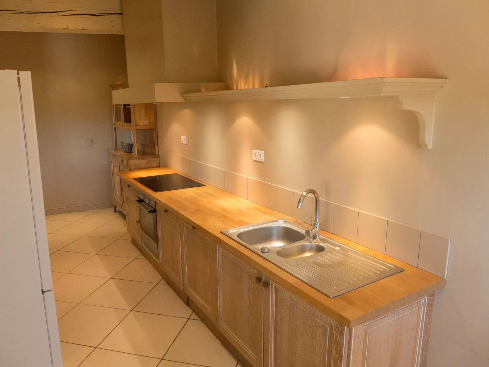 Villa mit Garten, Grill und Terrasse-Binnen