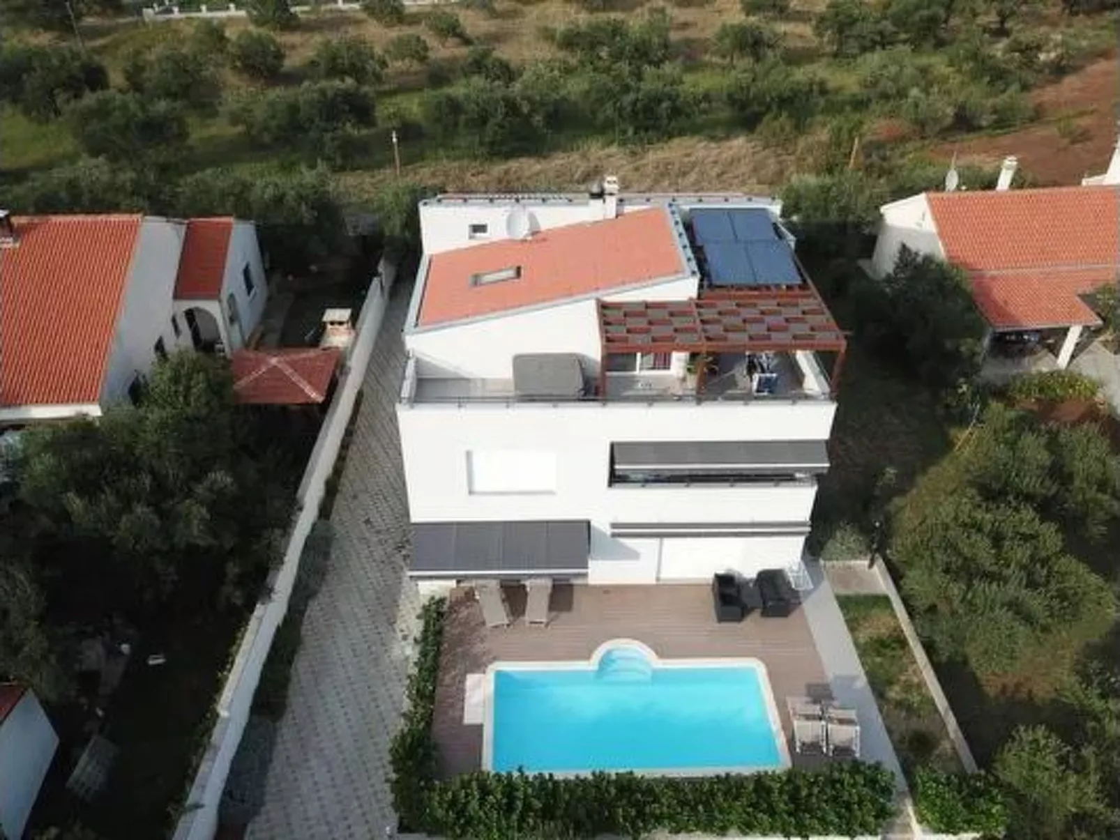 Komfortable Wohnung mit privatem Jacuzzi