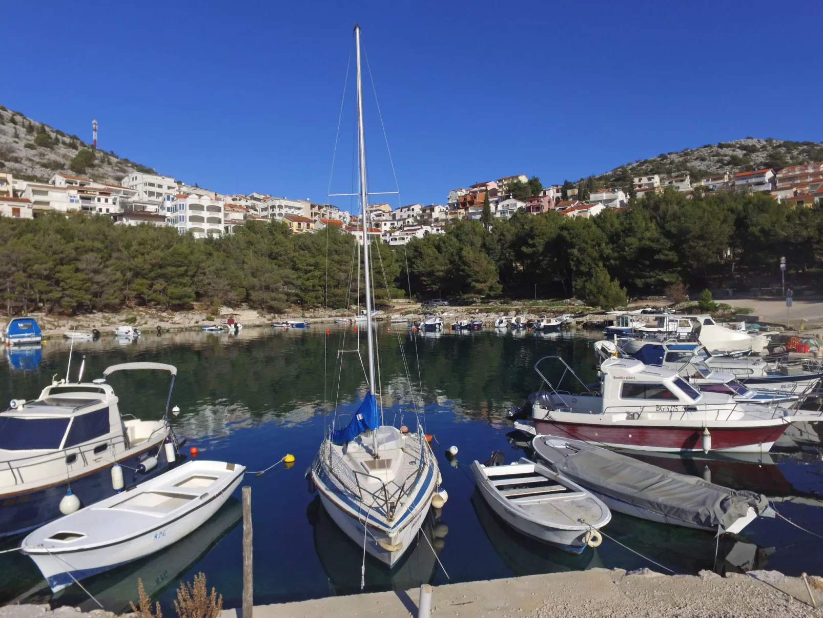 Mobilheim mit Blick auf das Wasser-Omgeving