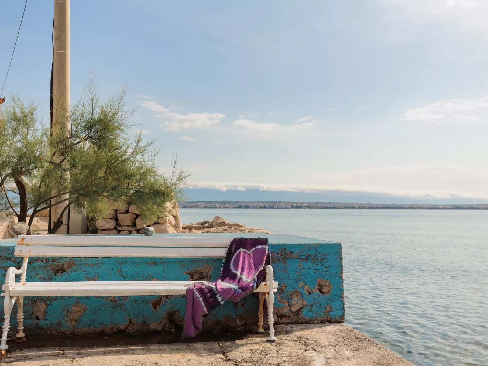 Traditionelles Steinhaus am Meer in Preko-Binnen