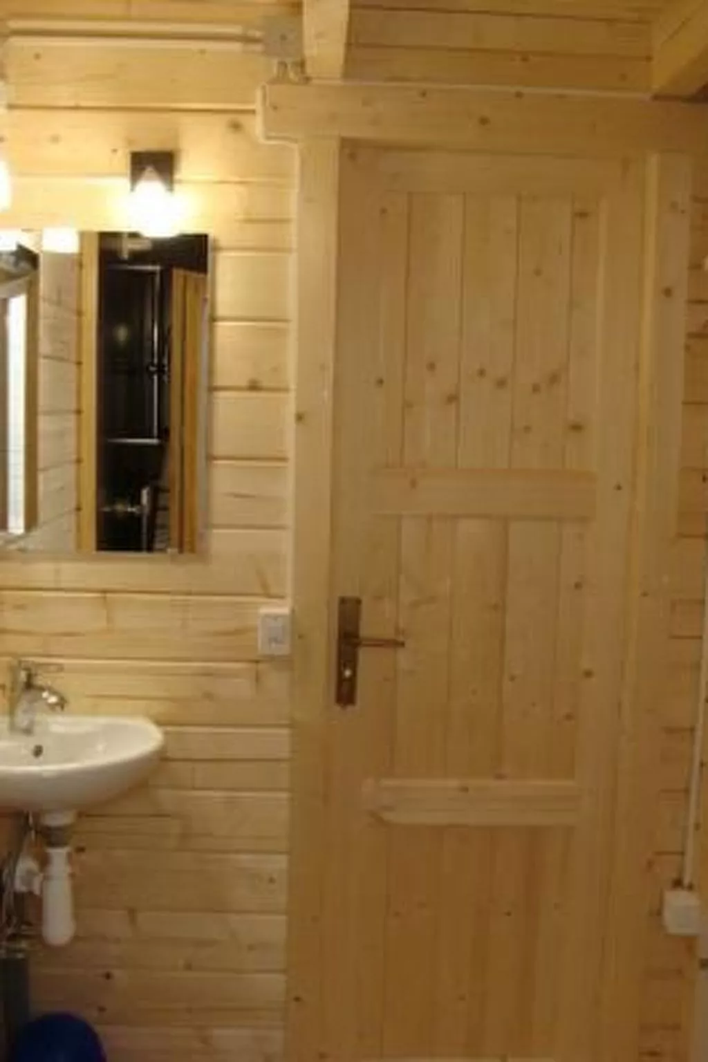 Chalet/ Blockhaus auf Camping-Binnen