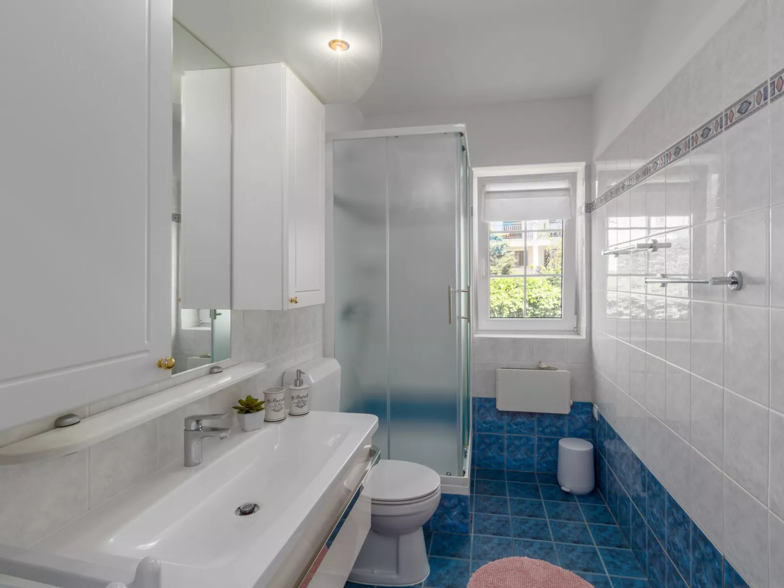 Sara Premium-Image-tags.info