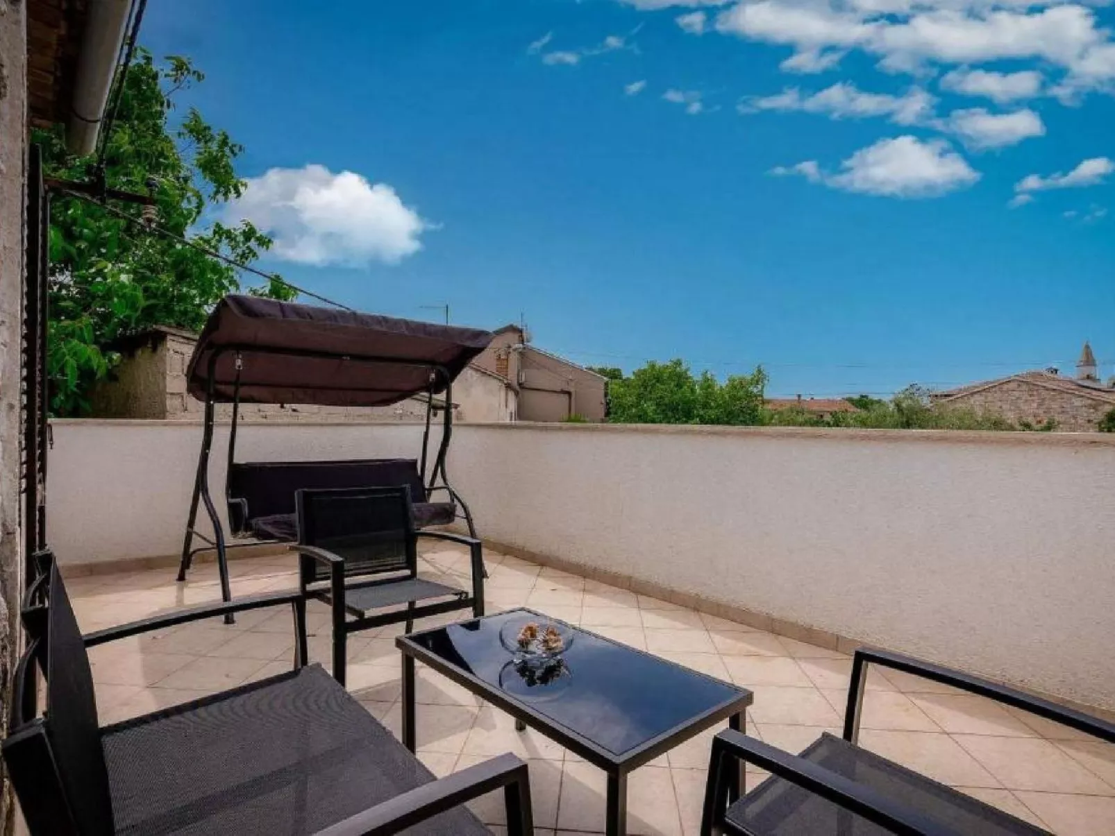 Casa Ana Milena-Binnen