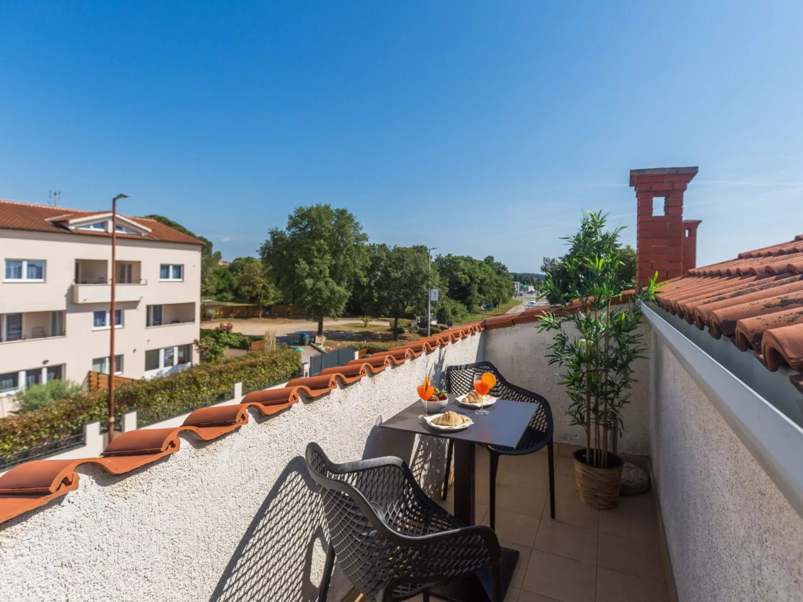 Resience Radovan 4-Buiten