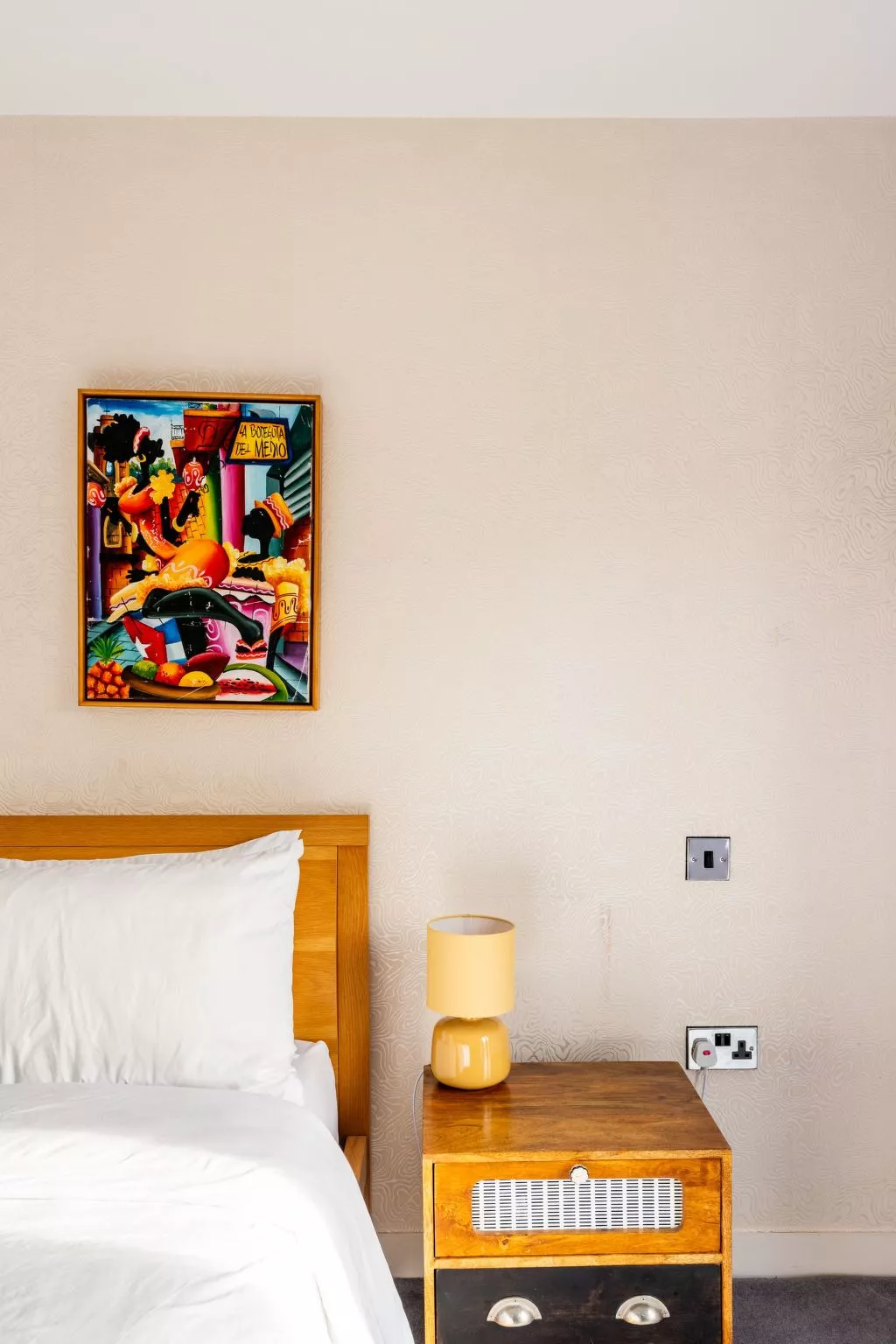 Moderne und stilvolle Wohnung mit eigenem Bad in der Nähe von Notting Hill und-Binnen