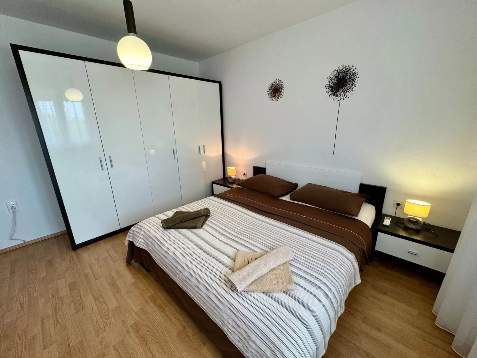 Schöne Ferienwohnung in Jadranovo mit Grill, Terrasse und Garten-Binnen