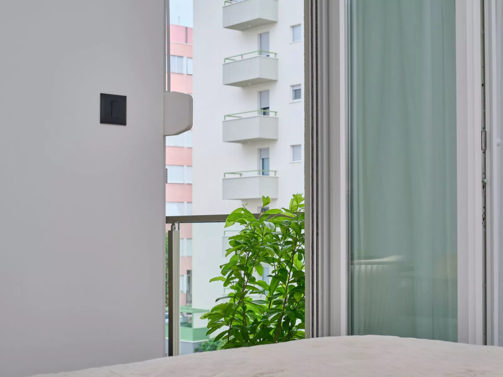 "Splitful Apartment" - Image-tags.info